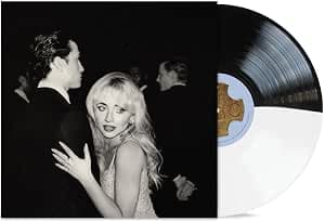 Capa de Man's Best Friend Exclusive Black & White Vinyl LP [Alternate Cover Art]